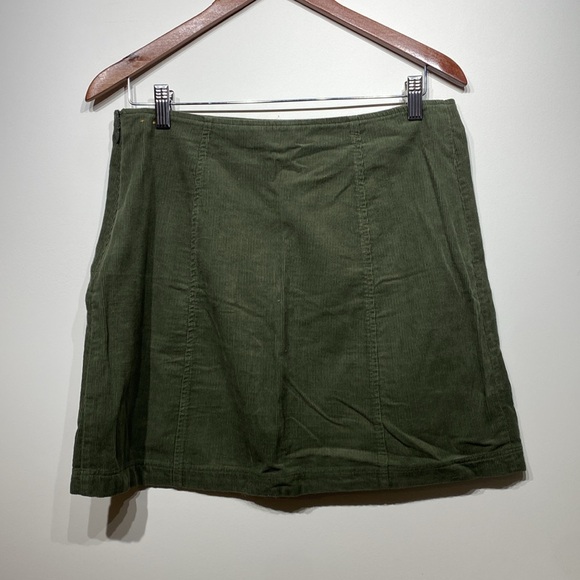 Hollister skirt - Picture 2 of 3